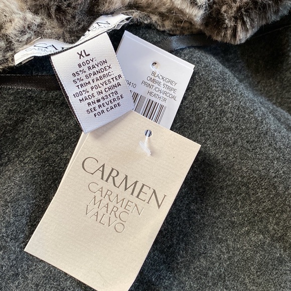 Carmen Marc Valvo Women’s Charcoal Cape with Faux Fur collar. Size XL. NWT. - Picture 9 of 10